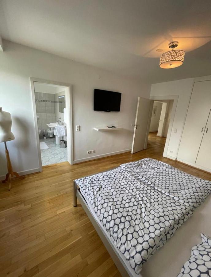Luxury Rooftop Loft With River View 10Min To City Apartment Дюселдорф Екстериор снимка